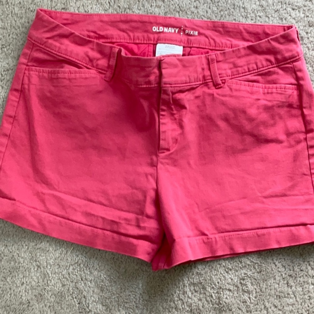 OLD NAVY PIXEL SHORTS